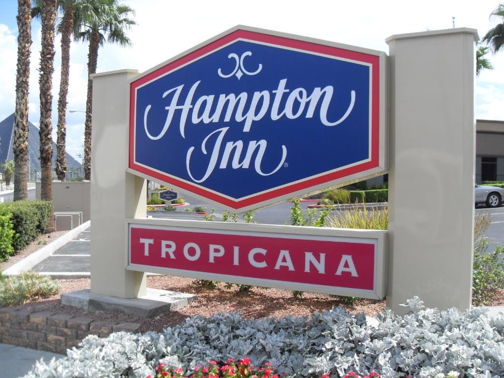 Hampton Inn Tropicana Las Vegas Main image 2